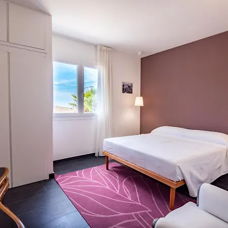 Holiday home Albantica